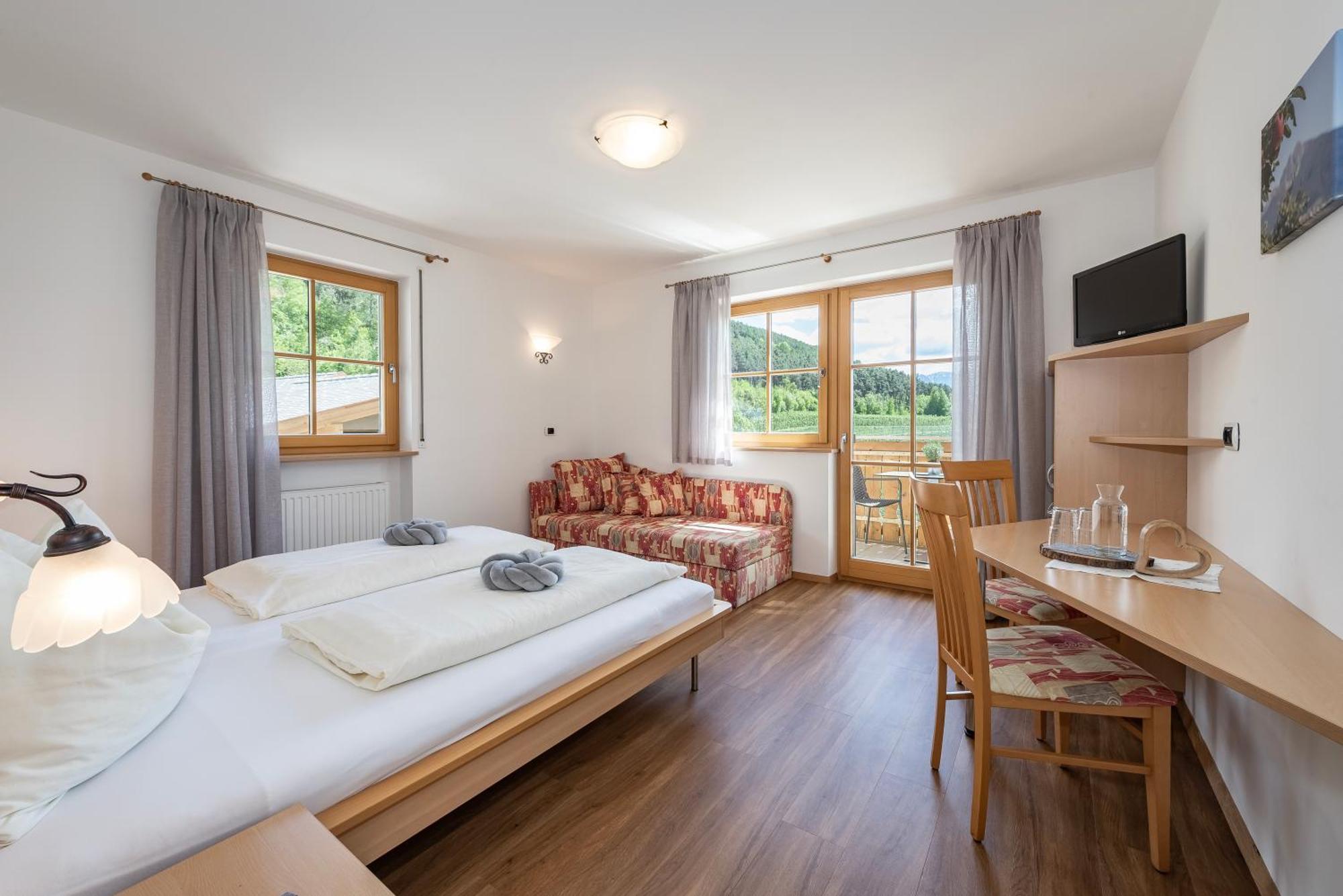 Trinnerhof- Hof Chalets Und Obsthof Mit Zimmer Natz-Schabs Eksteriør billede